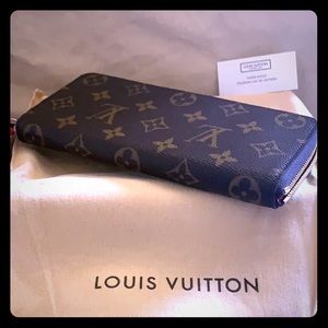 Louis Vuitton Woman’s Wallet